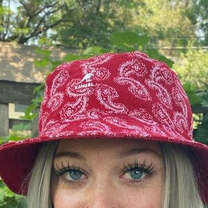 KANGOL REVERSIBLE CORDUROY BUCKET HAT